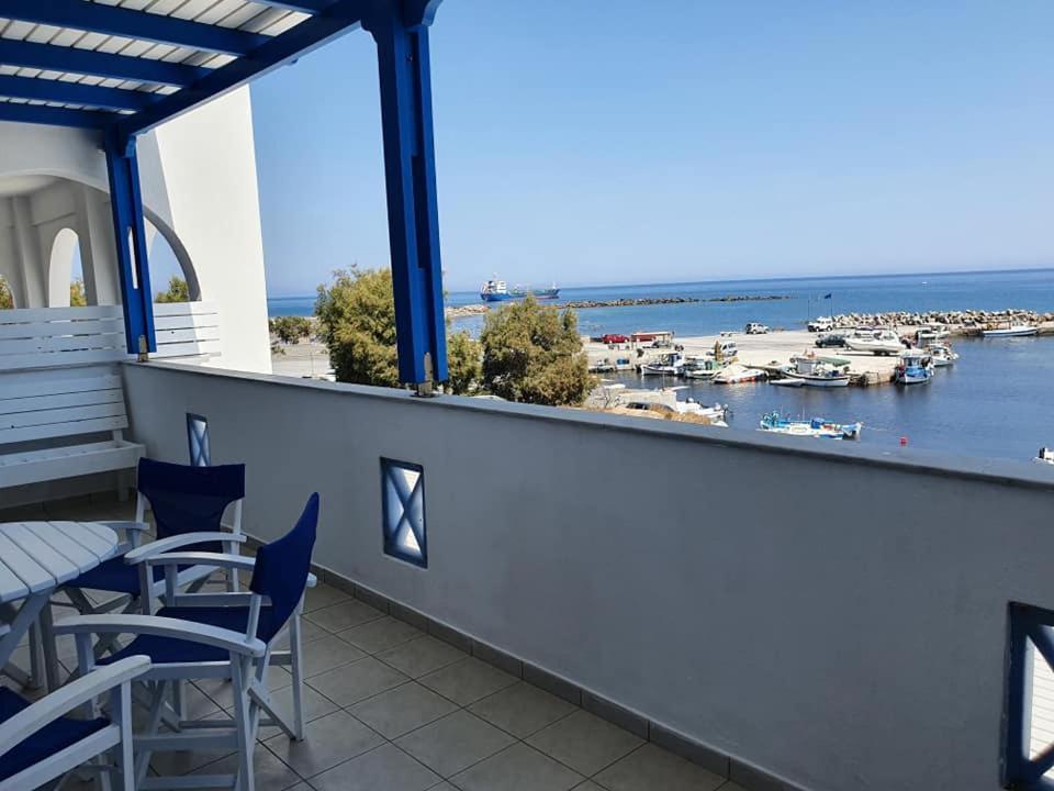 Rodothea And Adams On The Beach, Santorini Монолитос Экстерьер фото